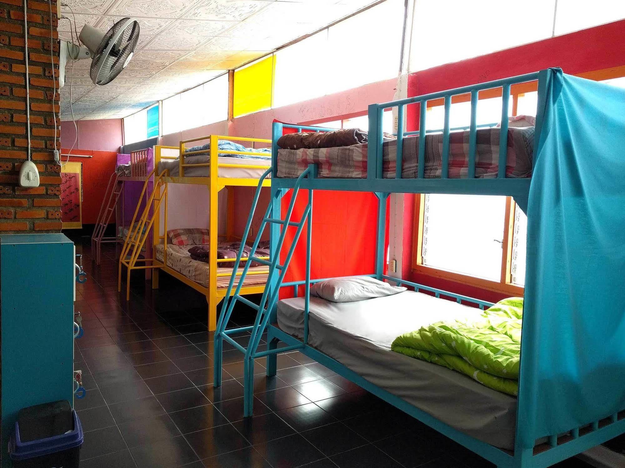 Funky Box Hostel Чіанґ-Кгонґ Екстер'єр фото